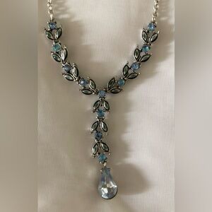Blue Stone Flower Necklace
